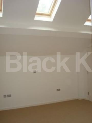 			MUST SEE !!!!!!!, 3 Bedroom, 1 bath, 1 reception Flat			 St Johns Way, ARCHWAY